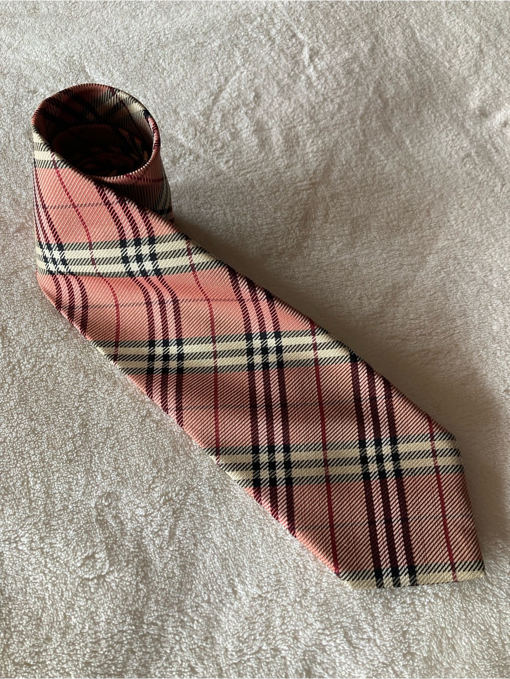 Burberry London Mens Pink Nova Check 100% Silk Tie Classic Plaid Tie 3.75in/60in